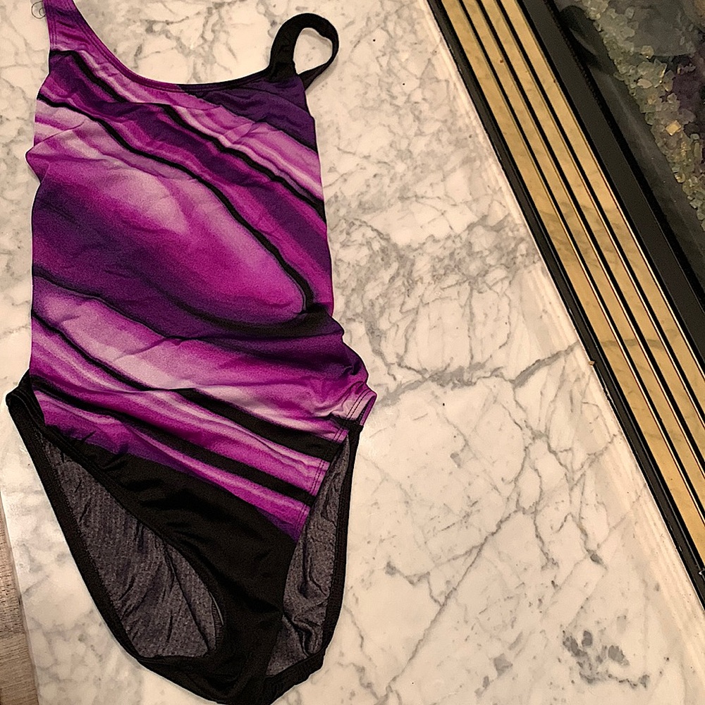 Full piece bathing suit